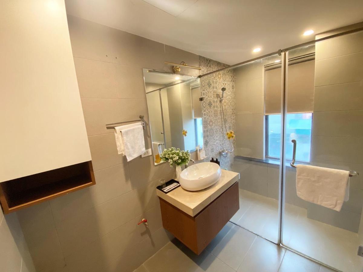 Luxe Paradise Residence Trinh Cong Son Ханой Екстер'єр фото